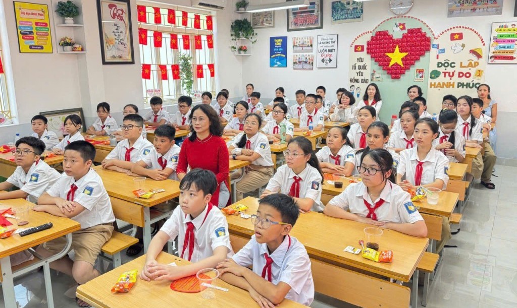 860 thí sinh trúng tuyển viên chức ngành Giáo dục Hà Nội năm 2025