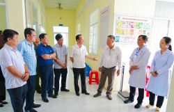 Đoàn công tác tỉnh Cà Mau làm việc với phường Láng Tròn, Giá Rai