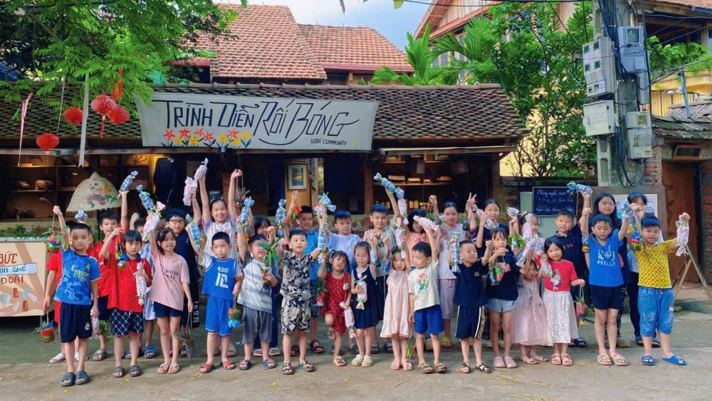 Giáo dục di sản - cầu nối giữa truyền thống và công nghệ Giáo dục di sản - cầu nối giữa truyền thống và công nghệ