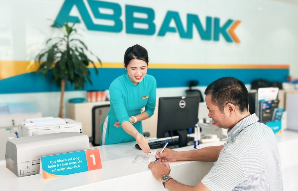 ABBANK giảm lãi suất đến 2,8%/năm, tiếp sức khách hàng phục hồi sau bão