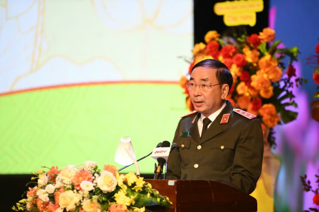 Thượng tướng Trần Quốc Tỏ – Thứ trưởng Bộ Công an, đồng Chủ tịch Hội đồng chỉ đạo cuộc thi phát biểu tại buổi lễ (Ảnh: Phạm Sỹ) Thượng tướng Trần Quốc Tỏ – Thứ trưởng Bộ Công an, đồng Chủ tịch Hội đồng chỉ đạo cuộc thi phát biểu tại buổi lễ (Ảnh: Phạm Sỹ)