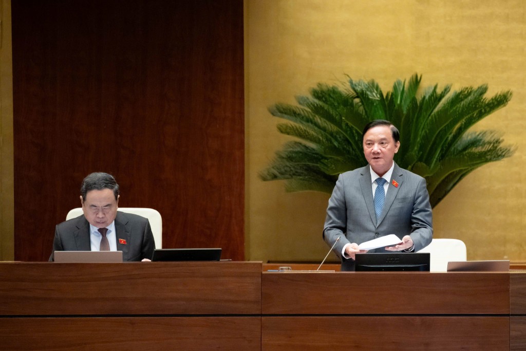 Phó Chủ tịch Quốc hội Nguyễn Khắc Định điều hành Phó Chủ tịch Quốc hội Nguyễn Khắc Định điều hành