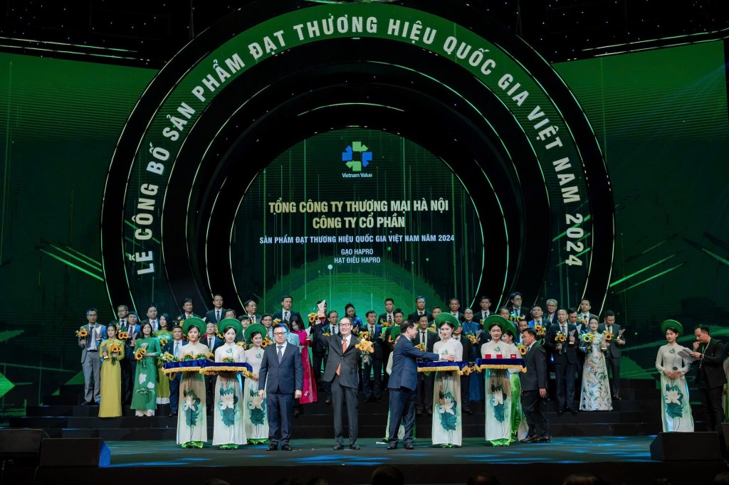 Tổng Công ty Thương mại Hà Nội - Công ty cổ phần (Hapro) nhận Thương hiệu quốc gia năm 2024