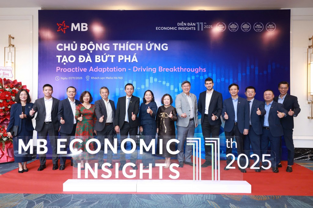 MB Economic Insights 2025: 11 năm đồng hành cùng doanh nghiệp xuất nhập khẩu MB Economic Insights 2025: 11 năm đồng hành cùng doanh nghiệp xuất nhập khẩu