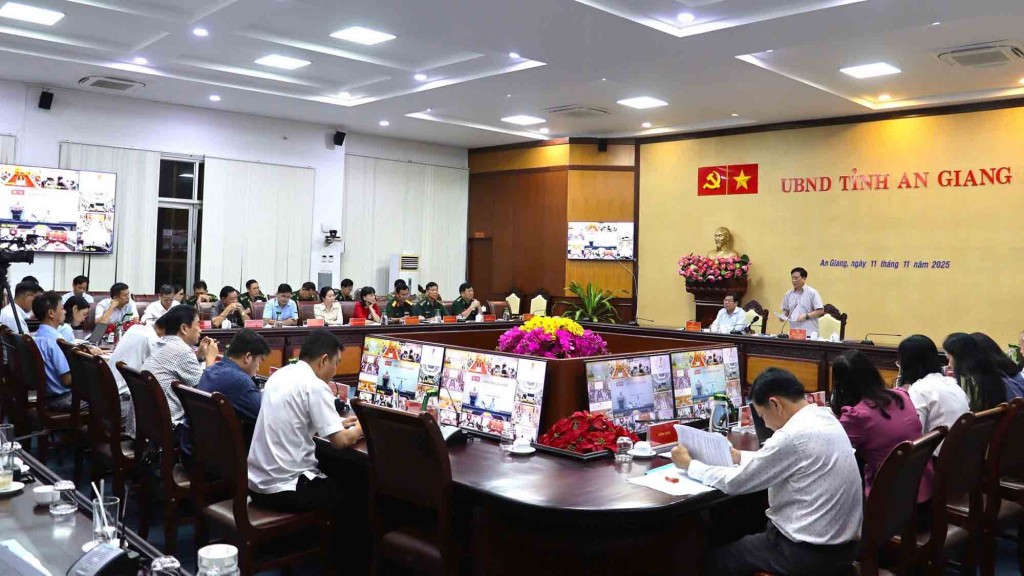 Quang cảnh cuộc họp tại điểm cầu UBND tỉnh An Giang (ảnh: Như Ngọc)