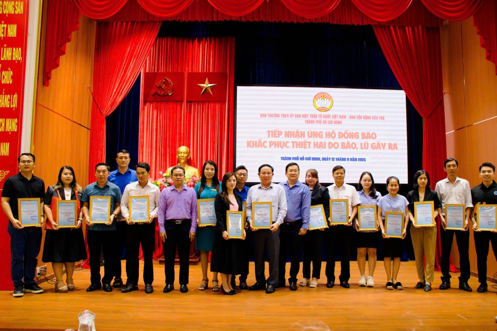 Ủy ban Mặt trận Tổ quốc Việt Nam TP Hồ Chí Minh đã tiếp nhận hơn 4 tỷ đồng từ các doanh nghiệp và đơn vị trên địa bàn Ủy ban Mặt trận Tổ quốc Việt Nam TP Hồ Chí Minh đã tiếp nhận hơn 4 tỷ đồng từ các doanh nghiệp và đơn vị trên địa bàn