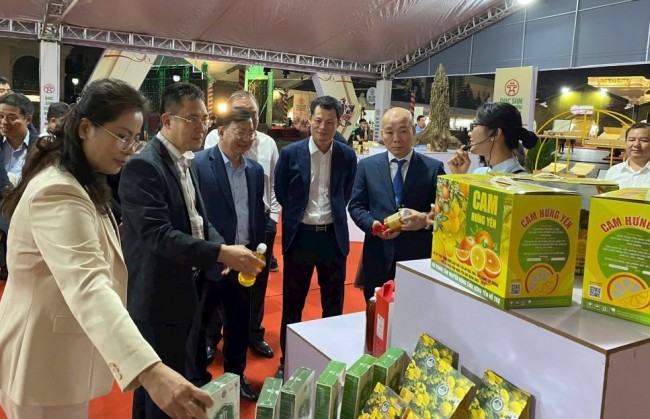 Hàng nghìn sản phẩm quy tụ tại Hội chợ Đặc sản Vùng miền Việt Nam