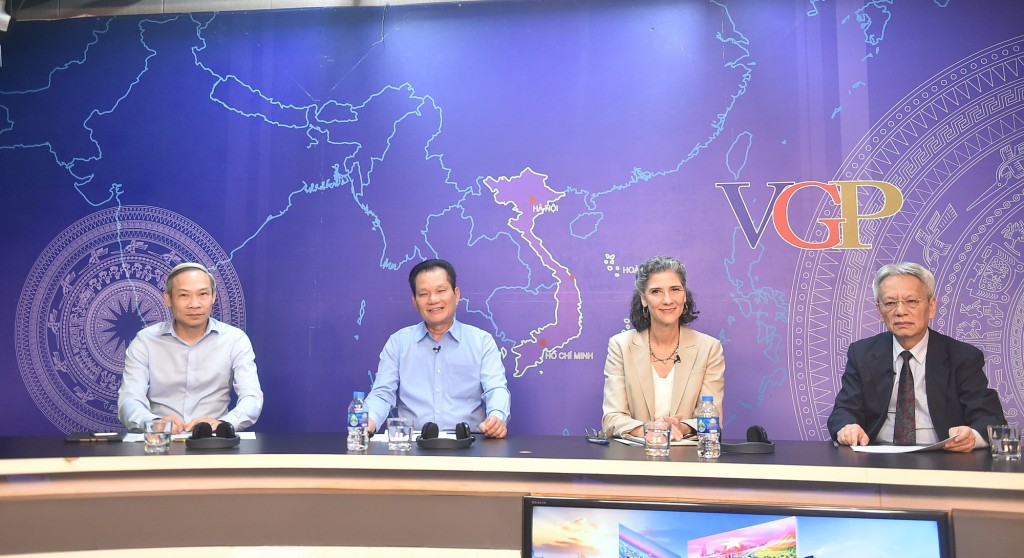 Các vị khách mời tham dự Tọa đàm - Ảnh: VGP/Giang Thanh Các vị khách mời tham dự Tọa đàm - Ảnh: VGP/Giang Thanh