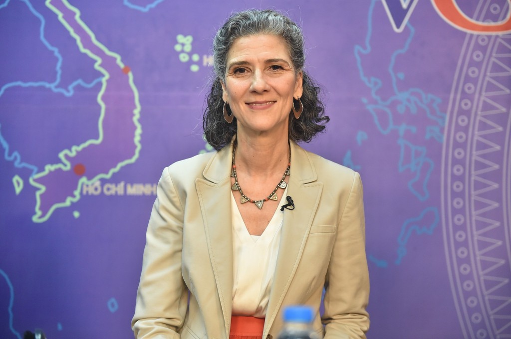 Trưởng Đại diện thường trú Chương trình Phát triển Liên Hợp Quốc (UNDP) tại Việt Nam Ramla Khalidi: Điều ấn tượng hơn cả nằm ở sự lãnh đạo mạnh mẽ và tầm nhìn chiến lược, giúp Việt Nam triển khai hiệu quả các chính sách phát triển kinh tế - Ảnh: VGP/Giang Thanh Trưởng Đại diện thường trú Chương trình Phát triển Liên Hợp Quốc (UNDP) tại Việt Nam Ramla Khalidi: Điều ấn tượng hơn cả nằm ở sự lãnh đạo mạnh mẽ và tầm nhìn chiến lược, giúp Việt Nam triển khai hiệu quả các chính sách phát triển kinh tế - Ảnh: VGP/Giang Thanh