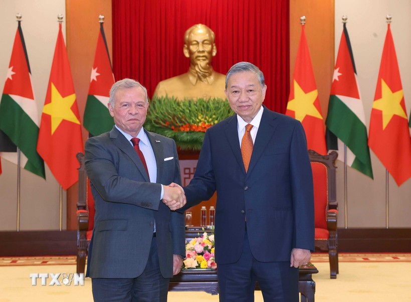Tổng Bí thư Tô Lâm tiếp Quốc vương Jordan Abdullah II Ibn Al Hussein. (Ảnh: Văn Điệp/TTXVN)