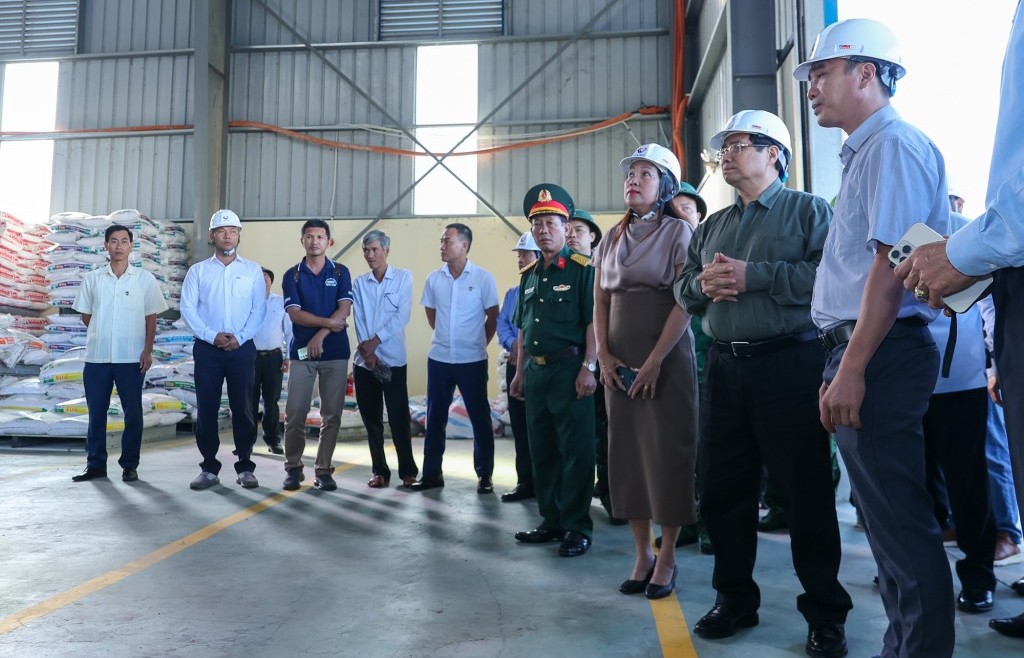 Thủ tướng thăm hỏi, động viên người dân, doanh nghiệp thiệt hại nặng nề do bão lũ tại Gia Lai