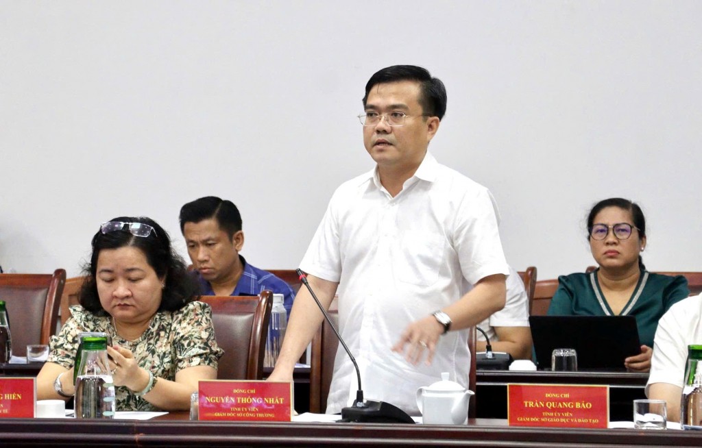 Giám đốc Sở Công Thương Nguyễn Thống Nhất phát biểu tại hội nghị (ảnh: Như Ngọc)