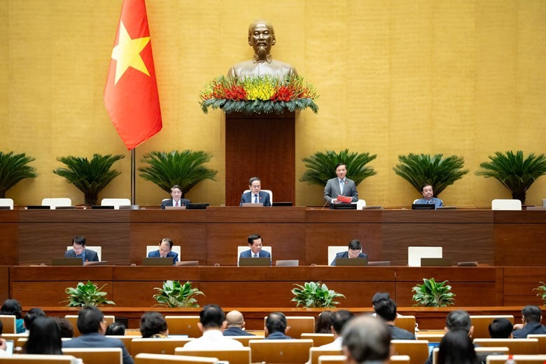 Thiết lập cơ chế bảo vệ viên chức dám nghĩ, dám làm, dám chịu trách nhiệm vì lợi ích chung Thiết lập cơ chế bảo vệ viên chức dám nghĩ, dám làm, dám chịu trách nhiệm vì lợi ích chung