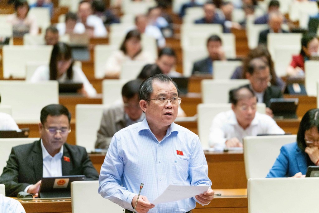 Thiết lập cơ chế bảo vệ viên chức dám nghĩ, dám làm Thiết lập cơ chế bảo vệ viên chức dám nghĩ, dám làm