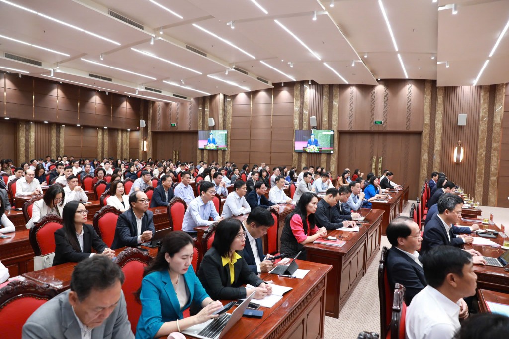 Hình thành “Đảng bộ số - Đảng viên số”, tiên phong chuyển đổi số