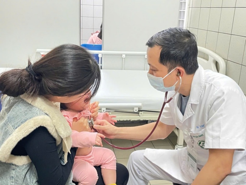 Trẻ em mắc cúm A đang gia tăng Nhiều học sinh ở Hà Nội phải nghỉ học vì cúm A bùng phát