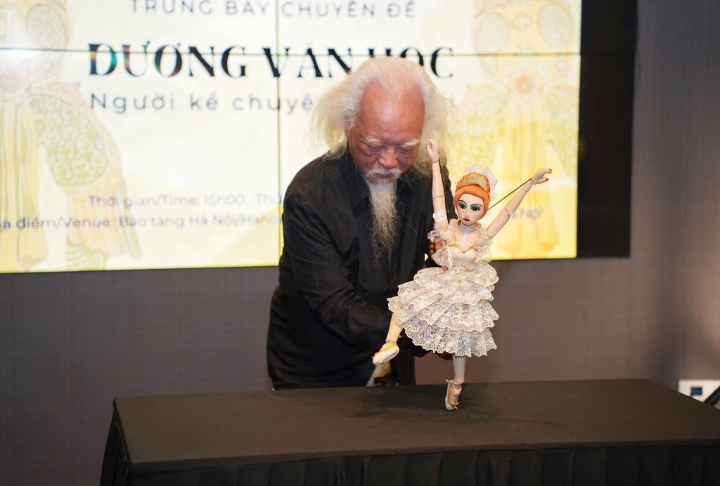 Tiết mục “Cái chết của Thiên nga” đầy cảm xúc được nghệ sĩ Dương Văn Học trình diễn tại buổi khai mạc