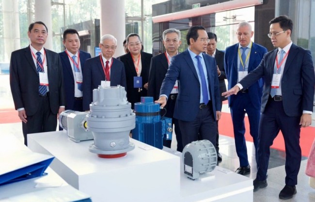 Khẳng định vai trò kết nối vùng và trung tâm hợp tác quốc tế