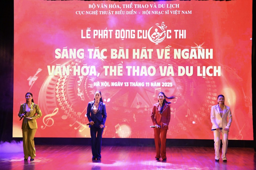 Tiết mục văn nghệ tại chương trình