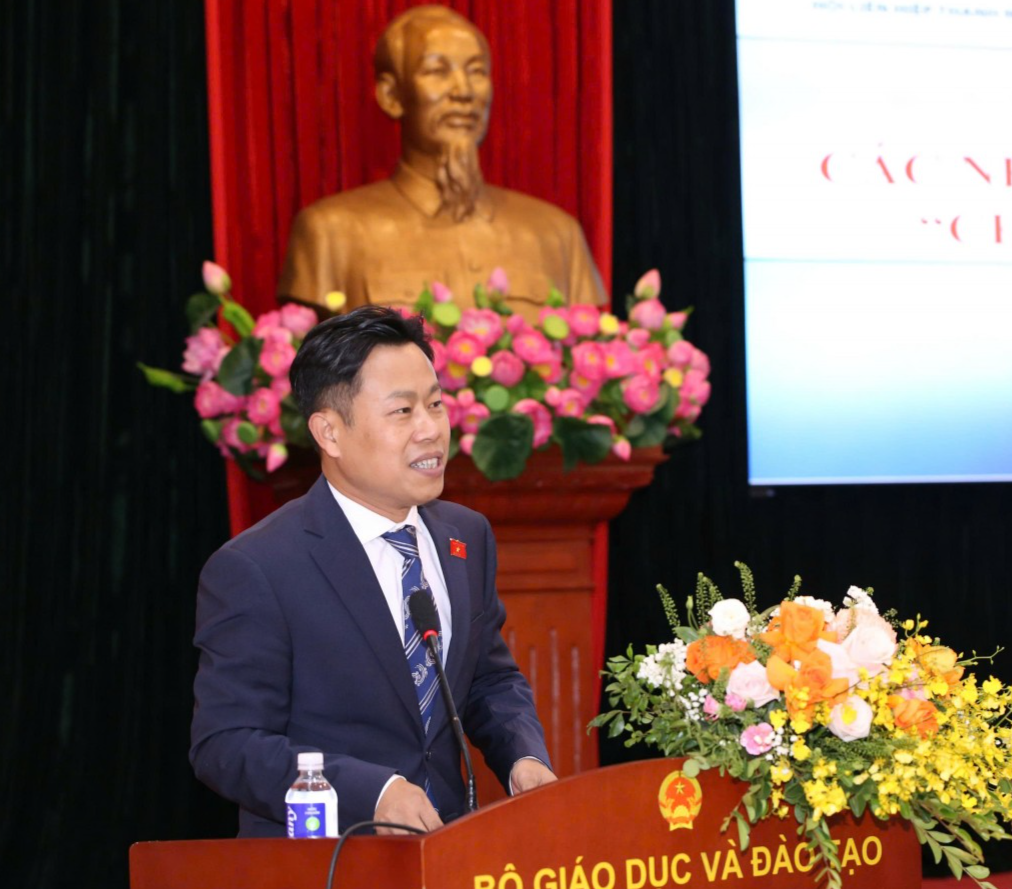 Những người thắp sáng tri thức nơi biên cương Những người thắp sáng tri thức nơi biên cương