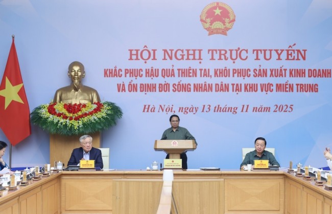 Khẩn trương xây dựng lại 1.900 nhà sập đổ, 67.000 nhà tốc mái cho đồng bào miền Trung