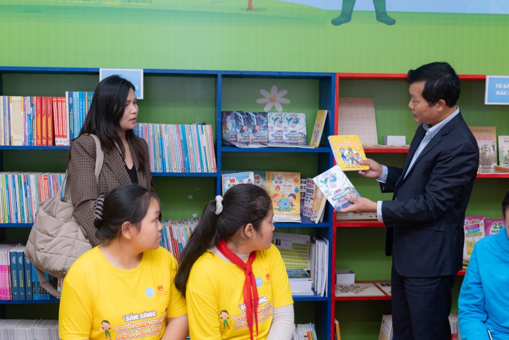 Hỗ trợ cải tạo lắp  “Thư viện xanh” thân thiện với trẻ em tại Trường Tiểu học và THCS xã Tam Kim