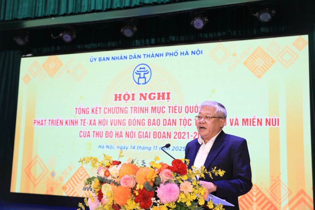 Tăng cường khối đại đoàn kết toàn dân tộc, giữ vững an ninh chính trị Tăng cường khối đại đoàn kết toàn dân tộc, giữ vững an ninh chính trị