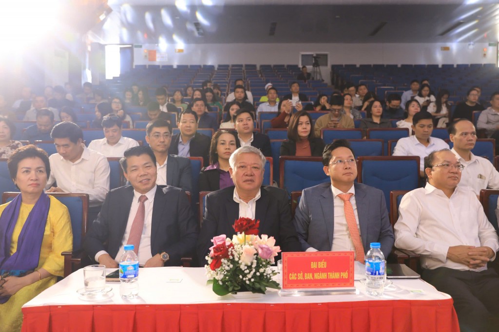 Tăng cường khối đại đoàn kết toàn dân tộc, giữ vững an ninh chính trị Tăng cường khối đại đoàn kết toàn dân tộc, giữ vững an ninh chính trị