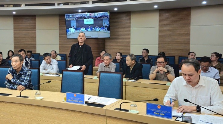 Cử tri Gia Lâm, Phù Đổng, Thuận An, Bát Tràng đề nghị siết chặt quản lý đất đai Cử tri Gia Lâm, Phù Đổng, Thuận An, Bát Tràng đề nghị siết chặt quản lý đất đai