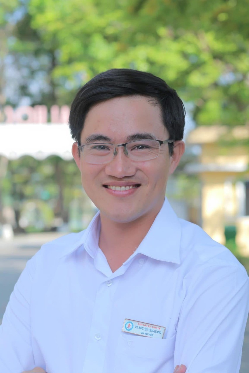 T.S Nguyễn Văn Quang, giảng viên chính khoa Giáo dục Chính trị, trường Đại học Sư phạm - Đại học Huế