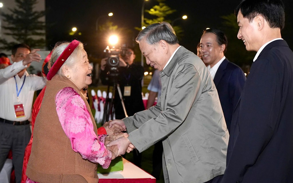 Tổng Bí thư Tô Lâm dự Ngày hội Đại đoàn kết phường Thượng Cát Tổng Bí thư Tô Lâm dự Ngày hội Đại đoàn kết phường Thượng Cát