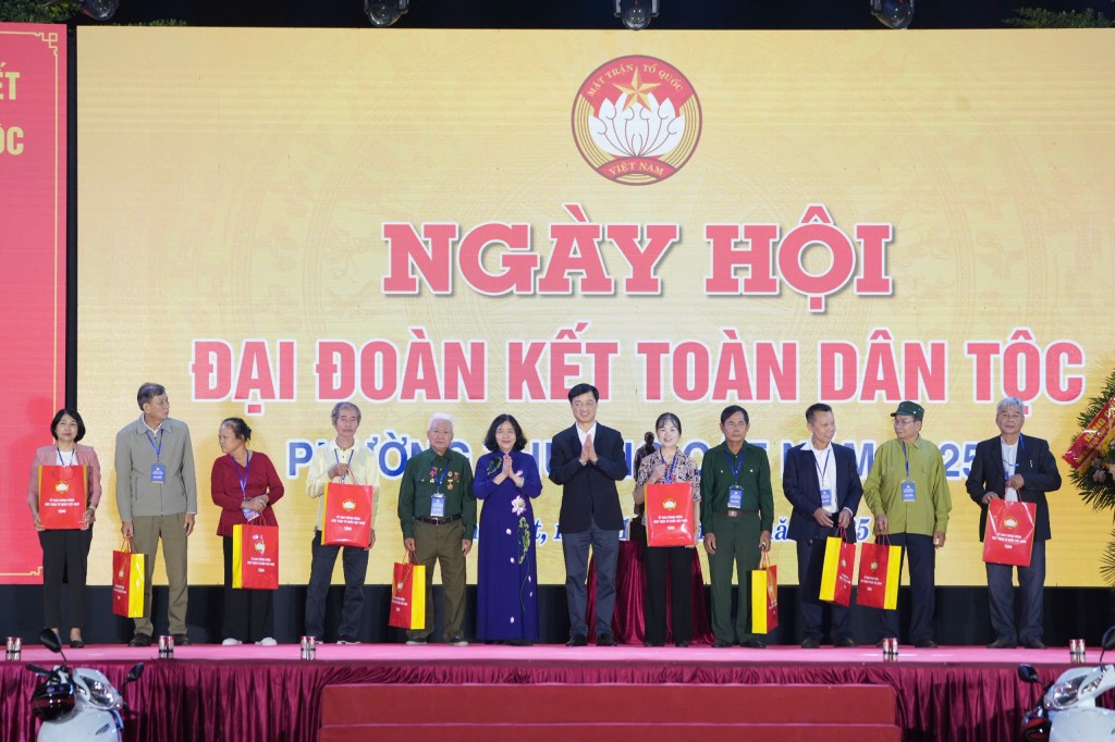 Gìn giữ, phát huy hơn nữa tinh thần đại đoàn kết phường Thượng Cát