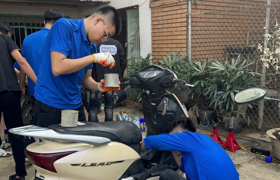 Kỳ vọng của thanh niên: Quyết liệt tháo gỡ điểm nghẽn để tăng tốc