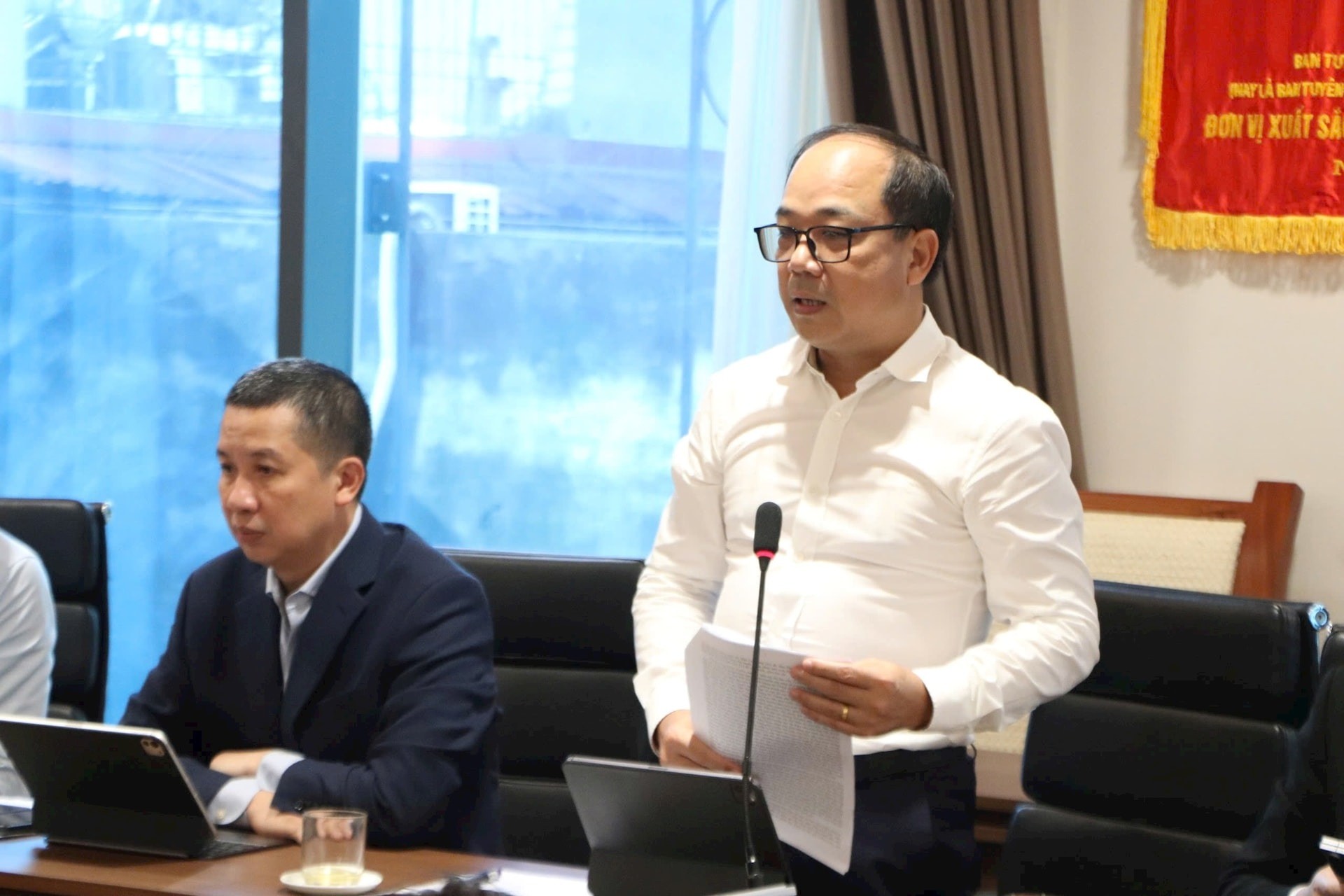 Phát huy vai trò báo chí trên mặt trận tư tưởng - văn hóa Phát huy vai trò báo chí trên mặt trận tư tưởng - văn hóa