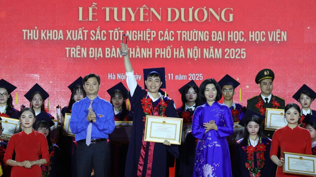 Hà Nội tôn vinh hiền tài, khẳng định tầm vóc trung tâm tri thức