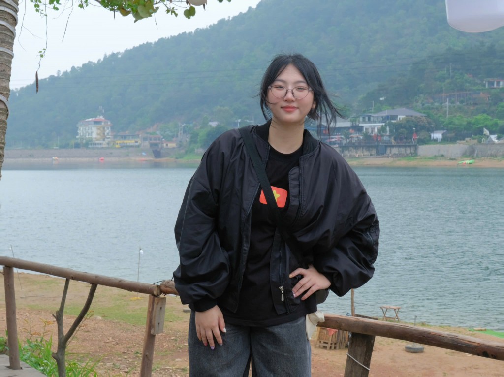 Xây dựng thế hệ thanh niên bản lĩnh, lý tưởng và trí tuệ Xây dựng thế hệ thanh niên bản lĩnh, lý tưởng và trí tuệ