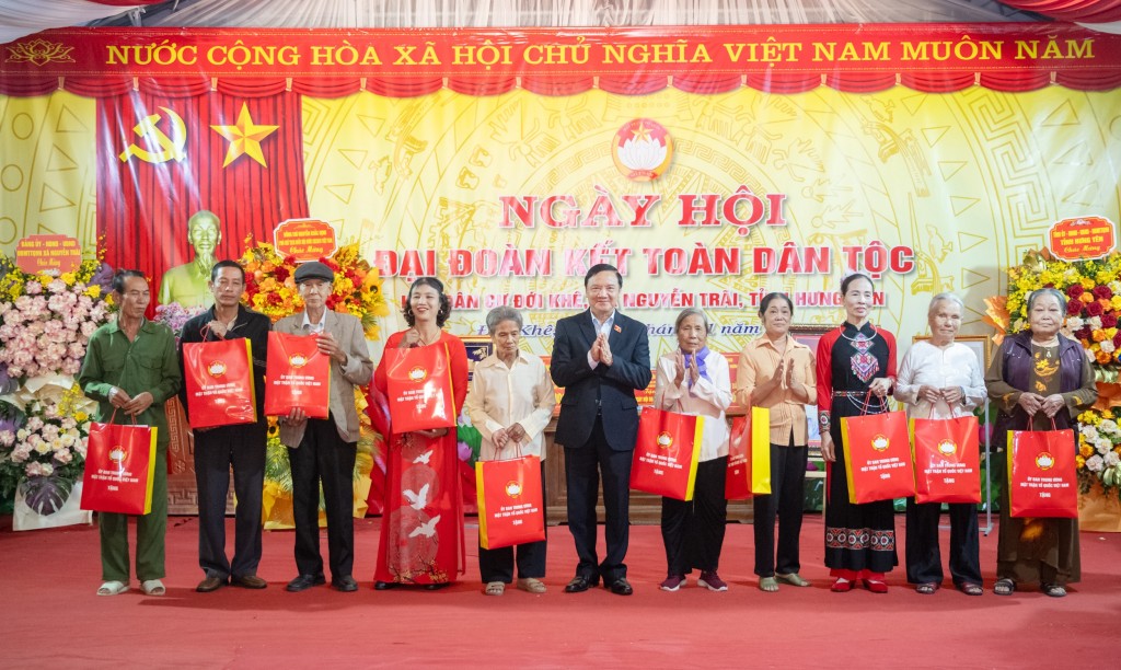 Lan tỏa tinh thần đại đoàn kết toàn dân tộc tại khu dân cư Đới Khê