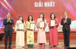 Tôn vinh đóng góp của các nhà báo cho sự phát triển giáo dục