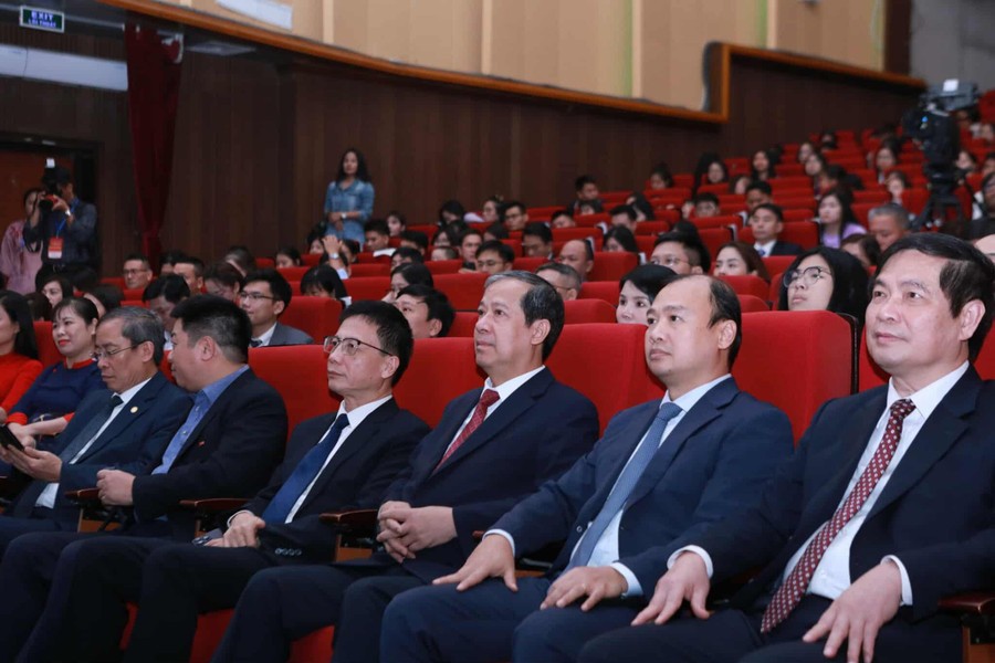 Các vị đại biểu tham dự lễ trao giải Các vị đại biểu tham dự lễ trao giải