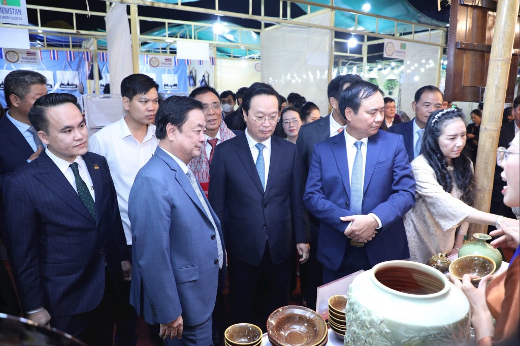 Đưa văn hóa trở thành nguồn lực nội sinh, động lực cho phát triển bền vững