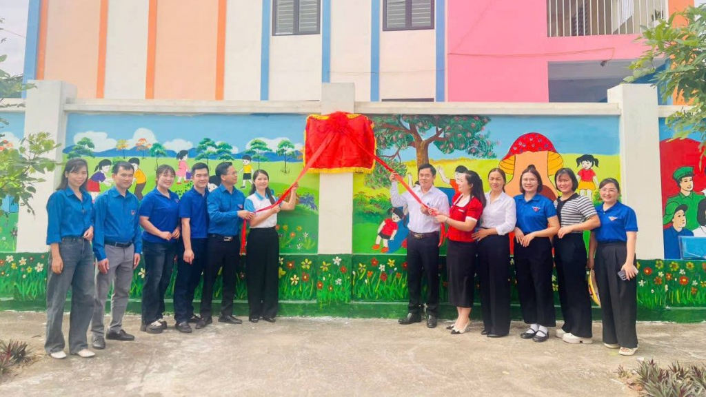 Lễ khánh thành công trình Sắc màu đoàn kết tô điểm Thủ đô chào mừng Đại hội Mặt trận