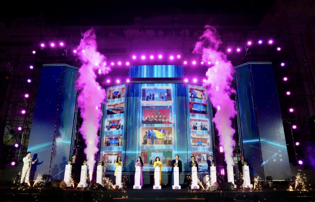 Khai mạc “Ngày mua sắm trực tuyến Việt Nam – Online Friday 2025”