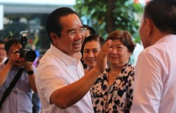 Chủ tịch UBND TP Hồ Chí Minh giải đáp thắc mắc của người dân phường Bến Thành