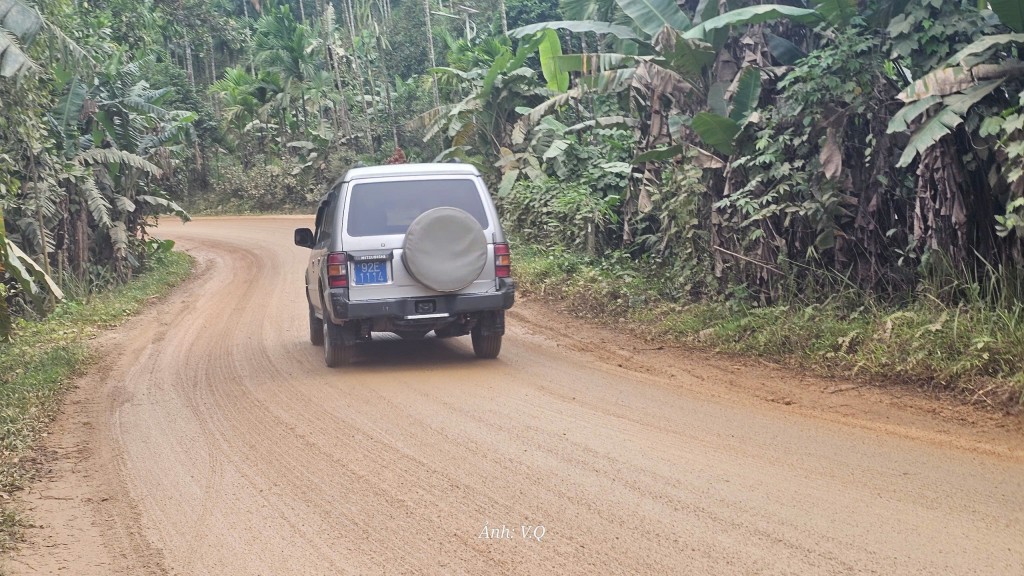 Nguy cơ sạt lở trên Quốc lộ 40B đang thi công dang dở