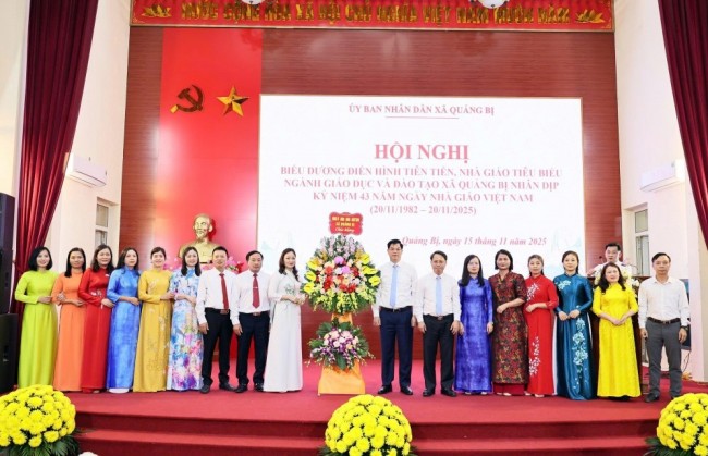 Xã Quảng Bị: Tuyên dương các điển hình tiên tiến và nhà giáo mẫu mực tiêu biểu năm 2025