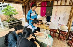 Giới trẻ đắm mình trong sắc màu văn hóa tại Festival Thăng Long - Hà Nội