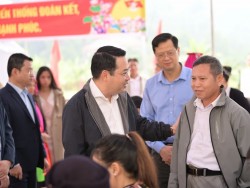 Tưng bừng Ngày hội Đại đoàn kết toàn dân tộc tại thôn Khởi Khe