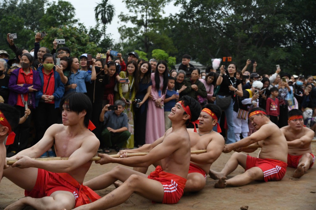 Viết tiếp câu chuyện kết nối văn hóa, gìn giữ di sản Viết tiếp câu chuyện kết nối văn hóa, gìn giữ di sản