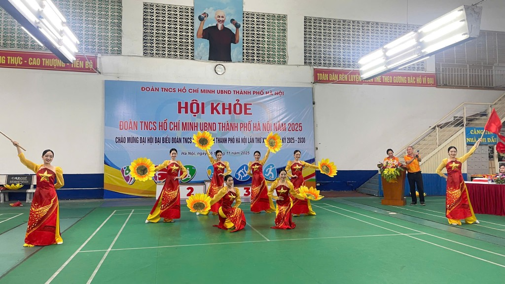 Sức trẻ bùng nổ tại hội khỏe thanh niên UBND thành phố Hà Nội Sức trẻ bùng nổ tại hội khỏe thanh niên UBND thành phố Hà Nội