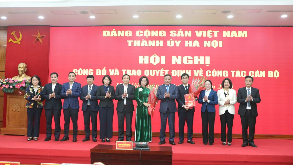 Cán bộ Mặt trận chủ động trong hành trình mới Cán bộ Mặt trận chủ động trong hành trình mới